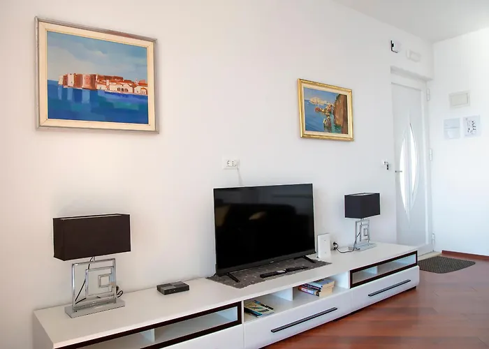 73 Stairs Apartment